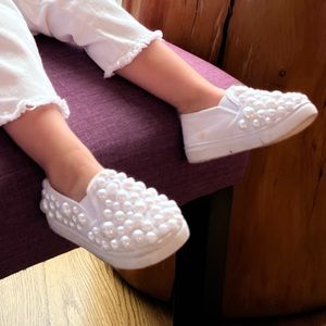 Pearl shoes size 4/5.